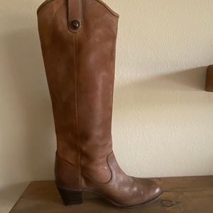 FRYE Jackie Button boots